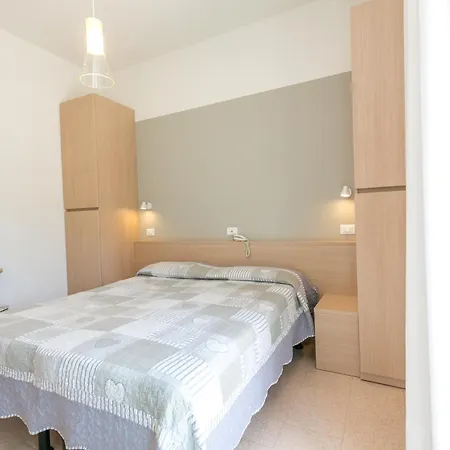 Ξενοδοχείο Colonna 3*